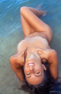 Nude In The Sea - Regina C