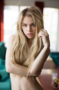 Extra Hot Shining Blond Aleksandra Smelova
