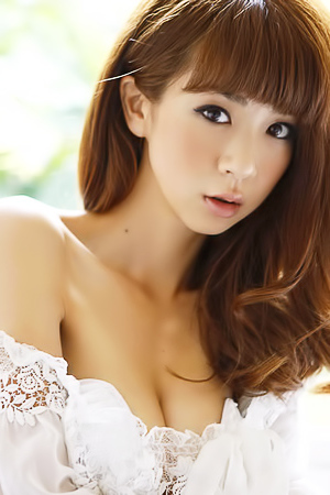 Nude japanese lady Aki Hoshino