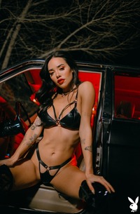 Lily Andrews Gets Horny Of Cars