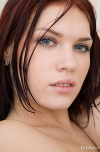 Nude Teen Felicia Vina Taking Bath