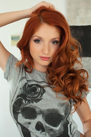 Tempting Redhead Michelle
