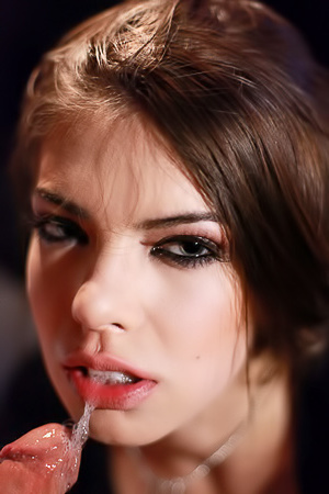 Zoe Wood loves suck dick