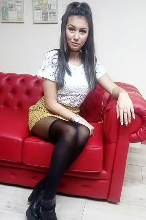 Stunning exotic babe Anastasia Lipov