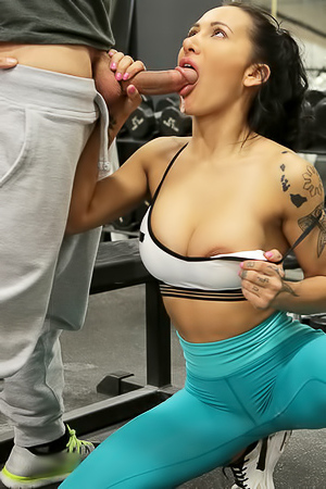 Sporty babe Amia Miley fucking in gym