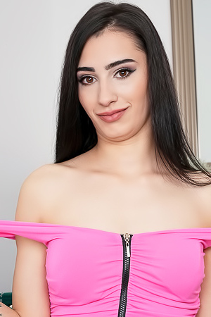 Julyana Romanian Stunner Is Wet Ready, And Oh So Willing