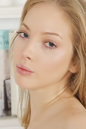 Slowly Undressing, Bella Spark Invisible Lace